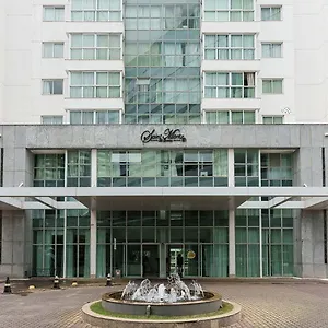 https://saint-moritz-hplus-express.brasiliahotels.org